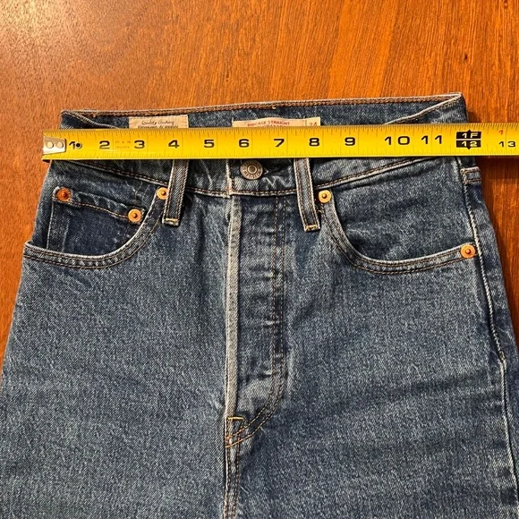 Levi's Ribcage Jeans - Picture 4 of 9